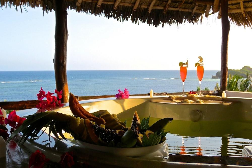Mawe Resort Watamu Boutique Hotel Exterior photo