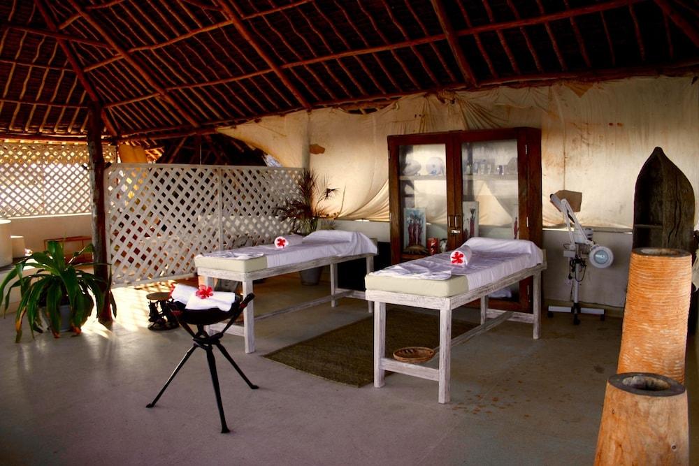 Mawe Resort Watamu Boutique Hotel Exterior photo