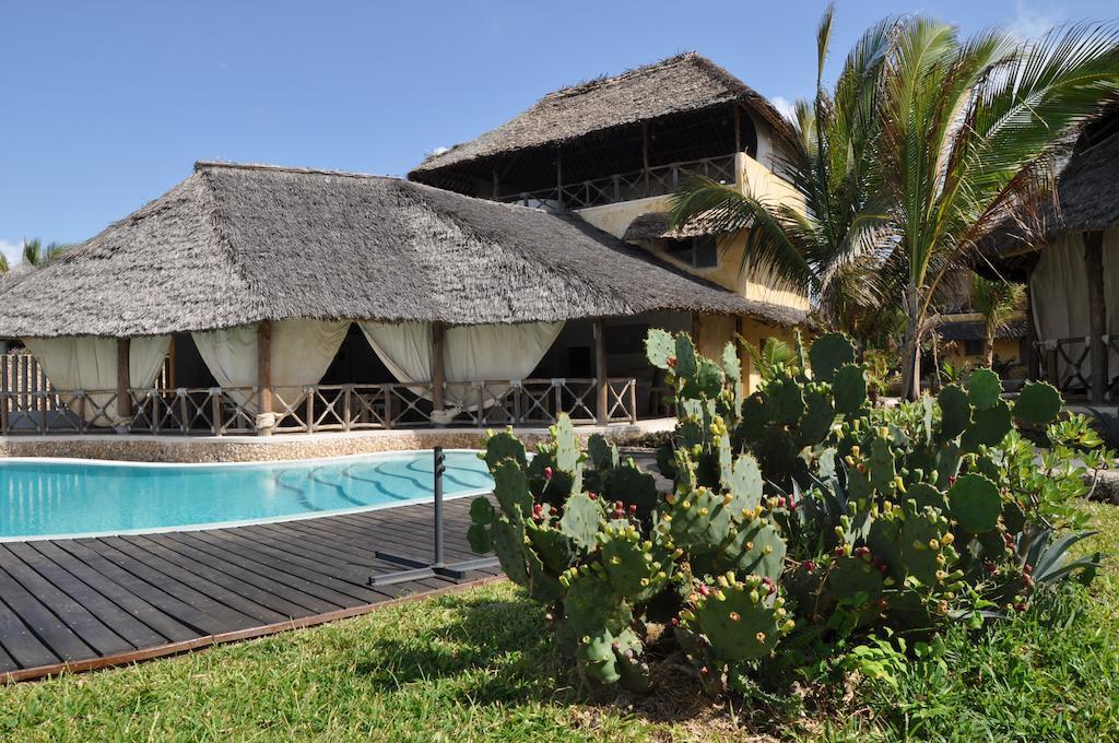 Mawe Resort Watamu Boutique Hotel Exterior photo