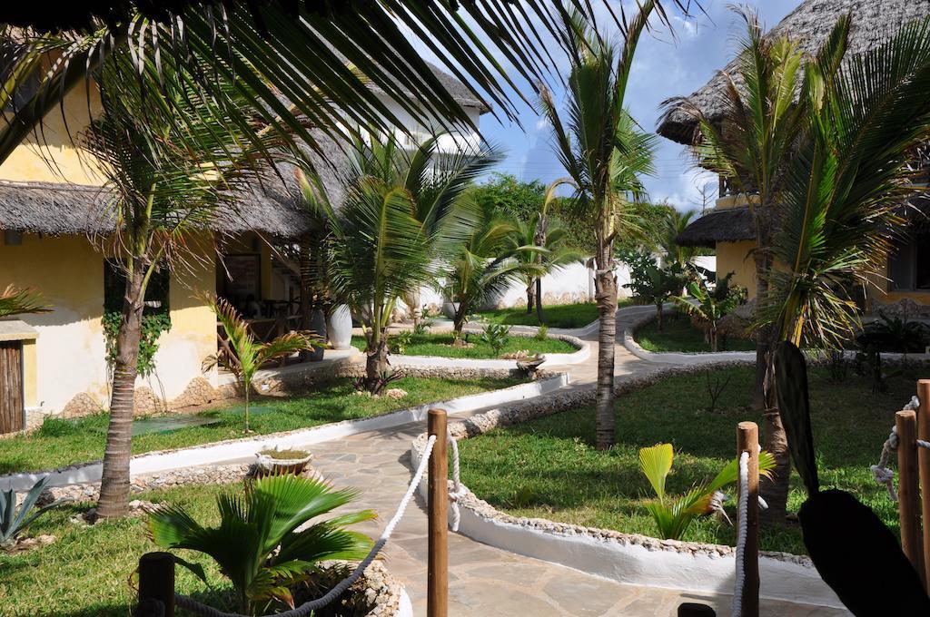 Mawe Resort Watamu Boutique Hotel Exterior photo