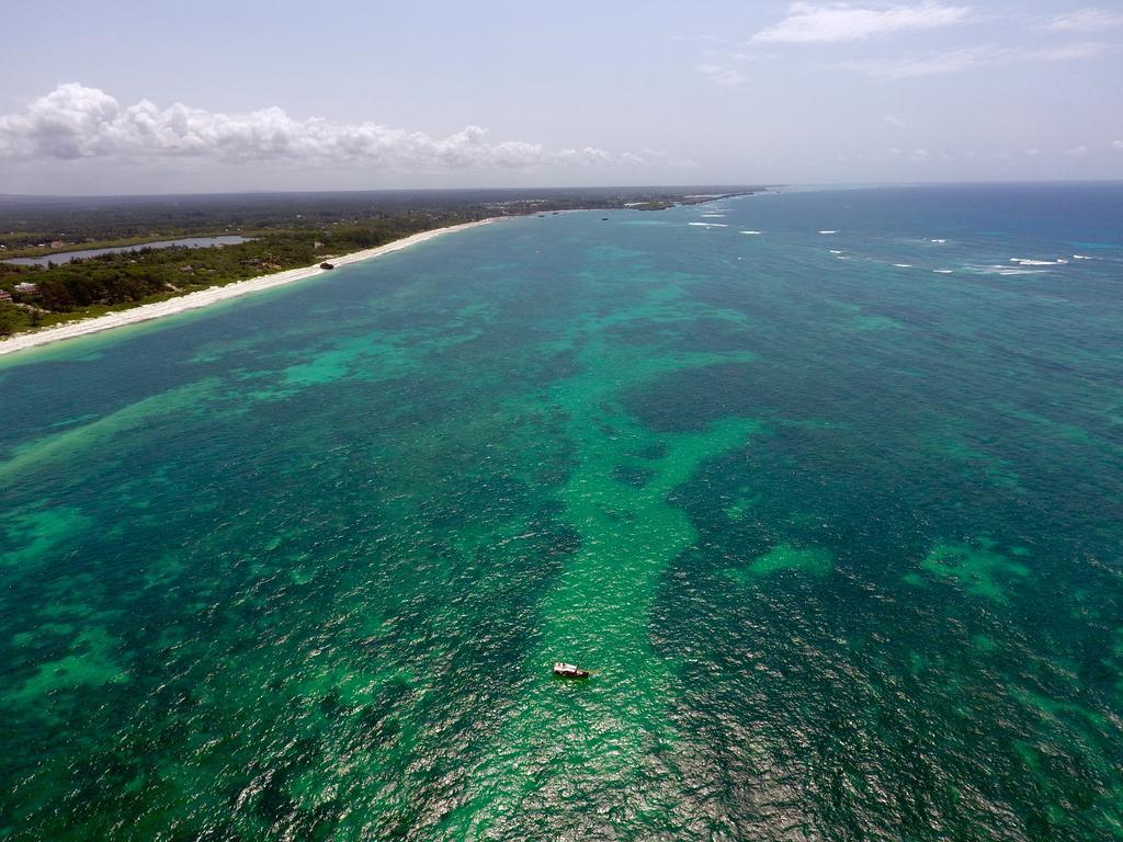 Mawe Resort Watamu Boutique Hotel Exterior photo