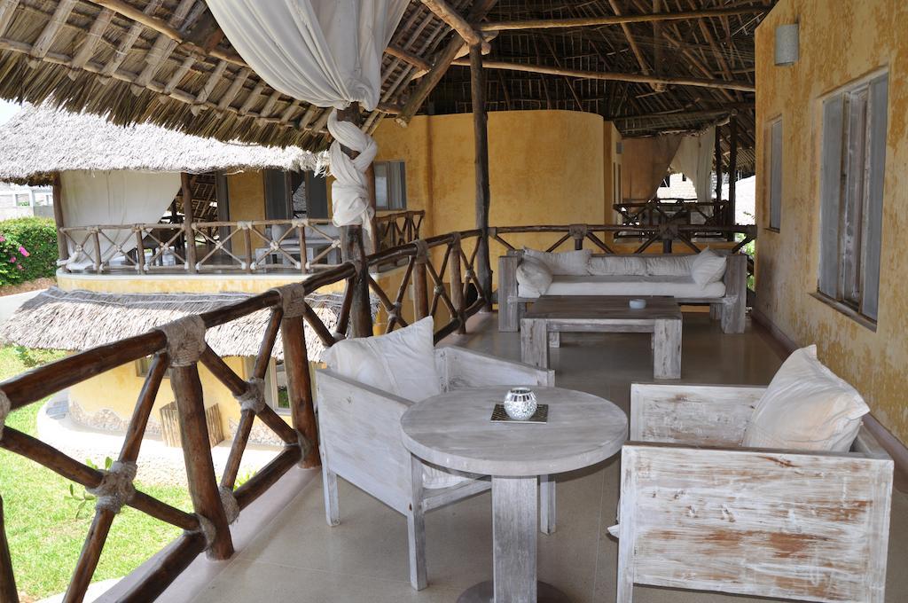 Mawe Resort Watamu Boutique Hotel Exterior photo